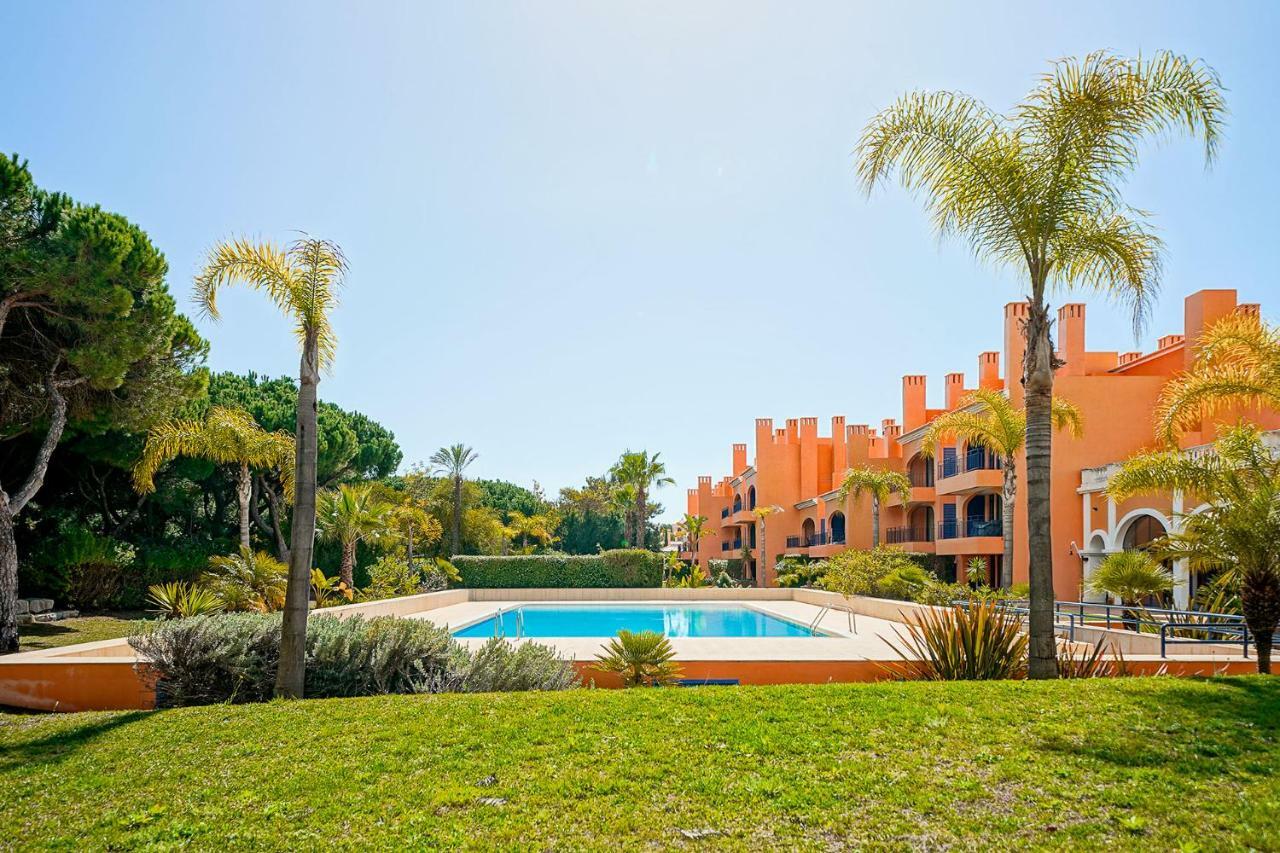 Al - Apartamento Vila Sol F5 Ah Картейра Экстерьер фото